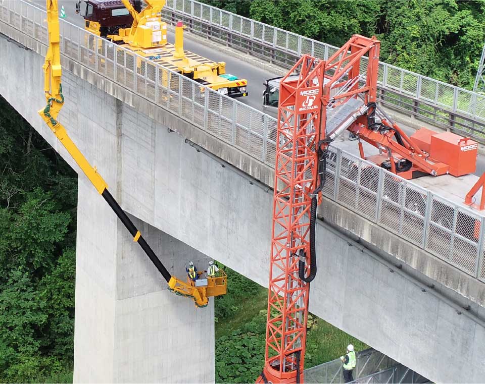 橋梁点検車レンタル